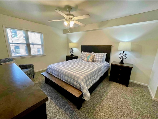 Foto del edificio - 1335 Summit Ave