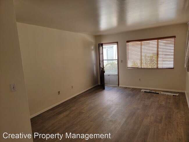 Building Photo - 2 br, 1 bath House - 626 E. Chapel St. Unit D
