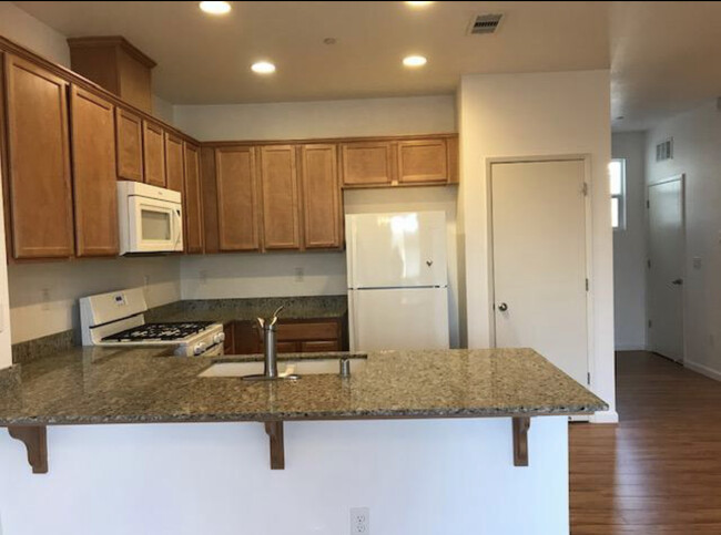 Foto del edificio - 209 Elworthy Ranch Cir