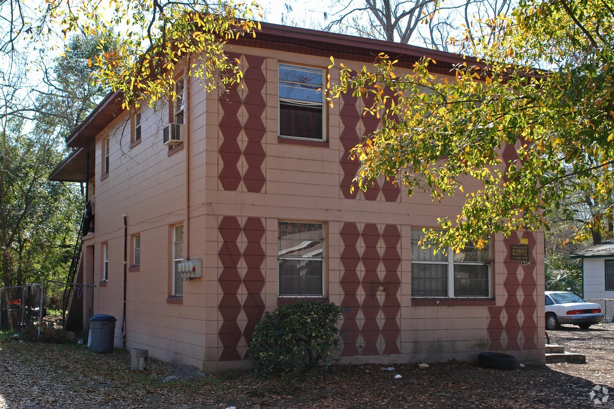 Building Photo - 1554 22nd St