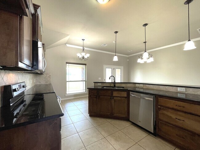 Foto del edificio - Ask about our End of Summer Move-in Specia...