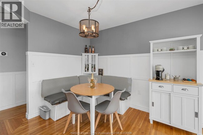 Photo du bâtiment - 310 Superior St