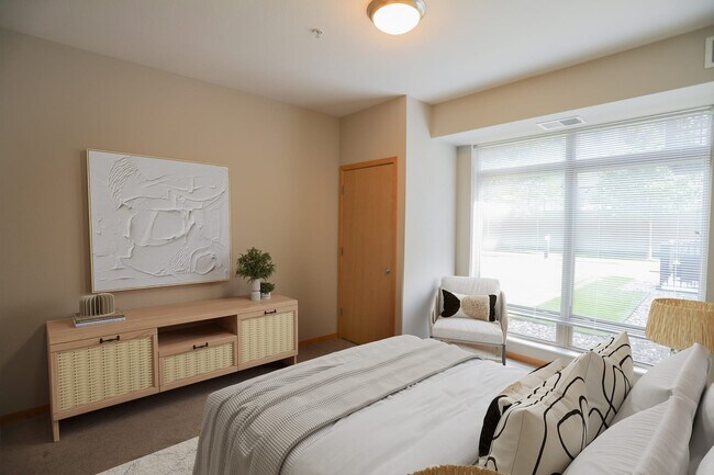 Building Photo - Enormous! Premier Finishes & Amenities, Cl...