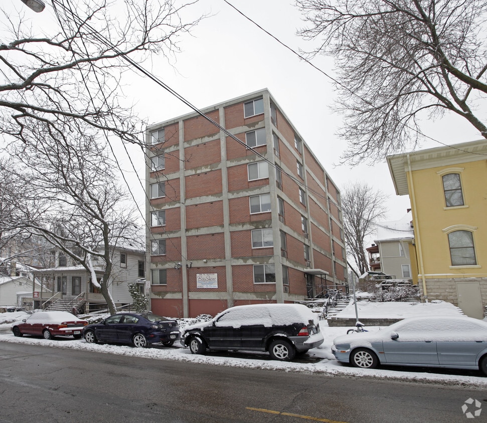 Building Photo - The Bayshore