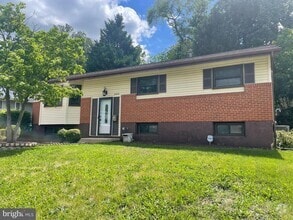 Building Photo - 5515 Helmont Dr