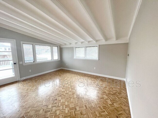 Building Photo - 1100 Belmont Terrace