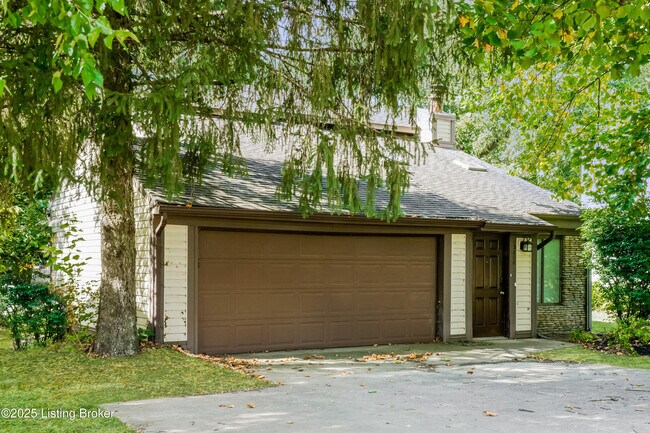 Foto del edificio - 2808 Six Mile Ln