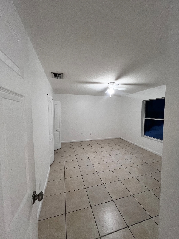 Building Photo - 1311 Emerald Terrace
