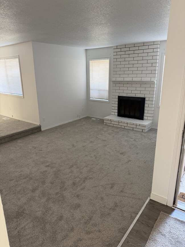 Building Photo - 1788 SW 5th St