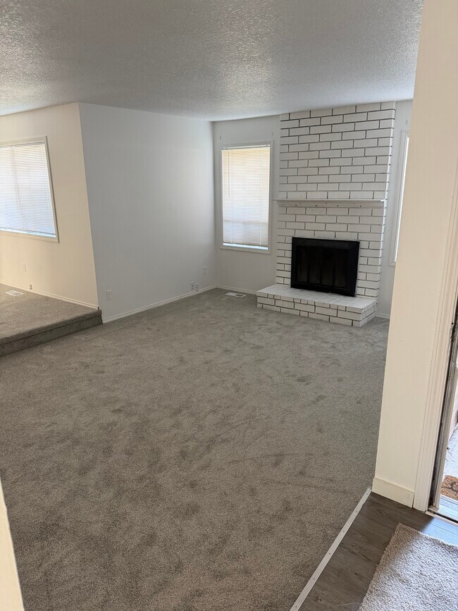 Foto del edificio - 1788 SW 5th St