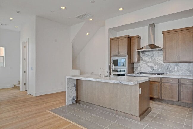 Foto del edificio - Stunning Luxury Toll Brothers Cordillera 4 bedroom!