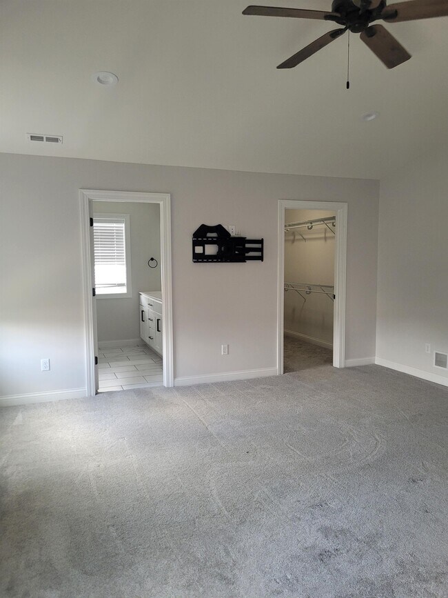 Foto del edificio - 2404 Grey Fox Trail