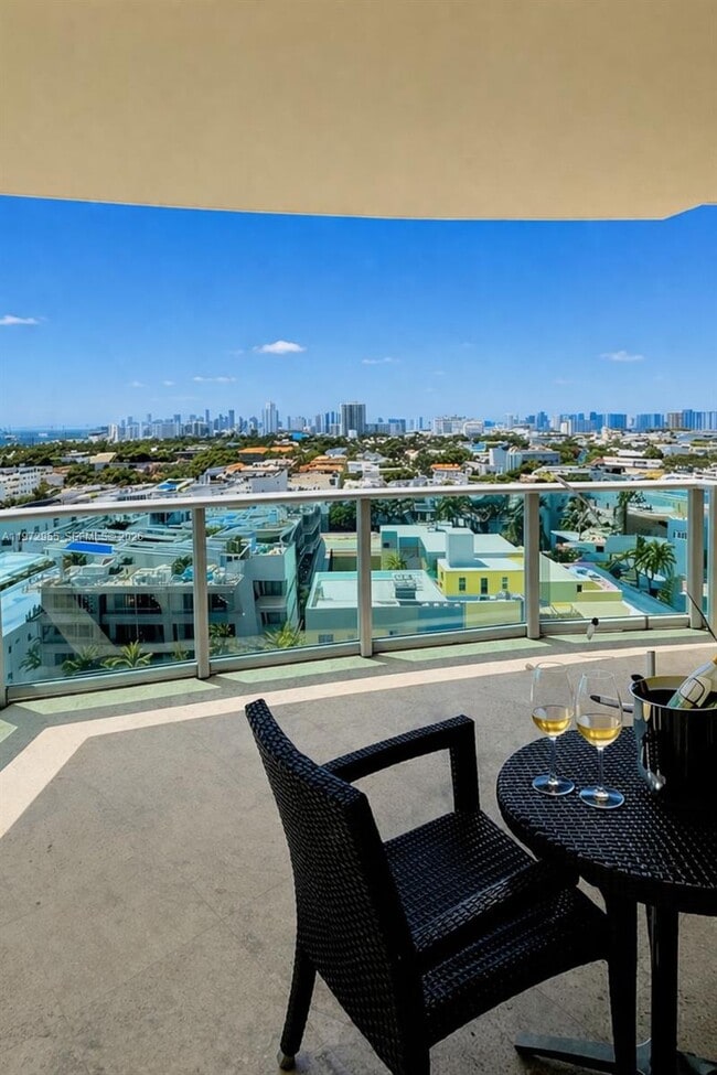 Building Photo - 1455 Ocean Dr