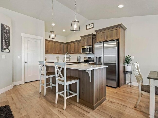 Building Photo - 710 Brampton Dr