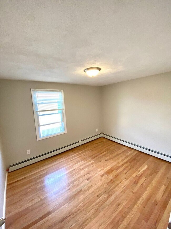 Foto del edificio - 40-42 August St.