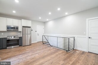 Building Photo - 435 N 35th St