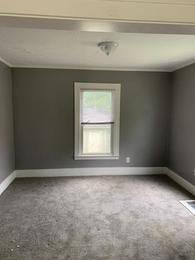 Foto del edificio - 3 Bedroom Home In Pontiac