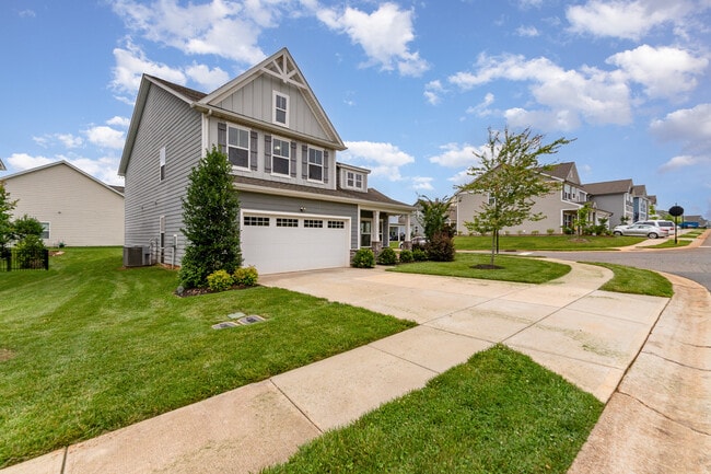 Building Photo - 40163 Crooked Stick Dr