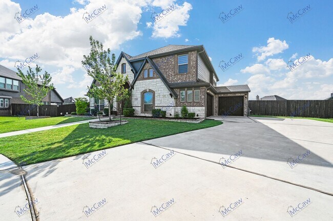 Building Photo - 4/3/3 Car Garage with a gorgeous outdoor s...