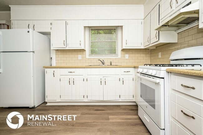 Building Photo - 5762 Northspring Dr