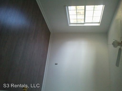 Building Photo - 11135 Rudolph Dr