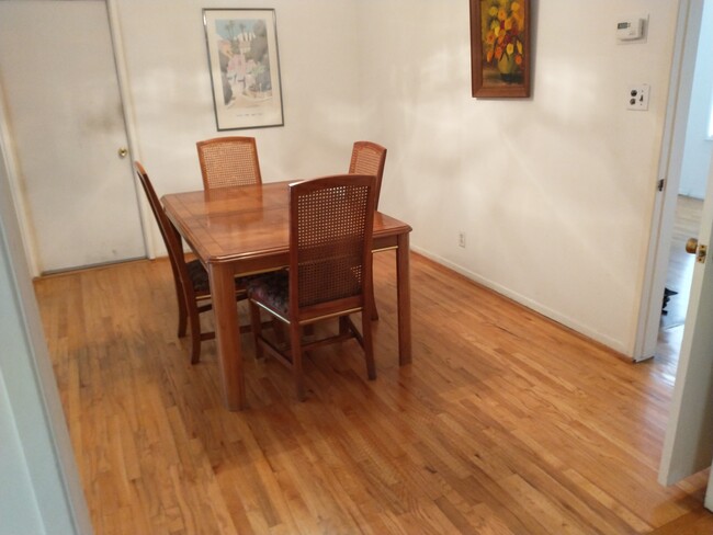 Dining room - 6819 Yolanda Ave