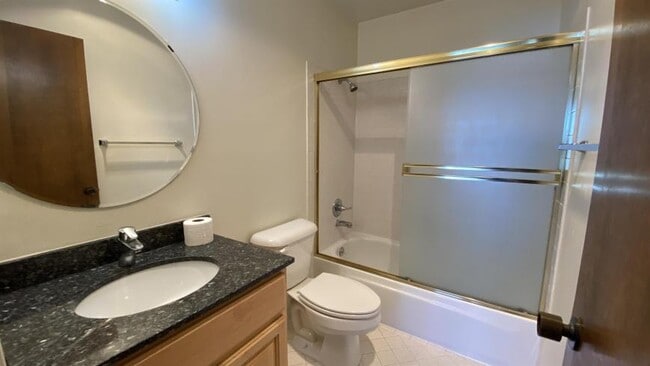 Building Photo - 2 bedroom in San Francisco CA 94118