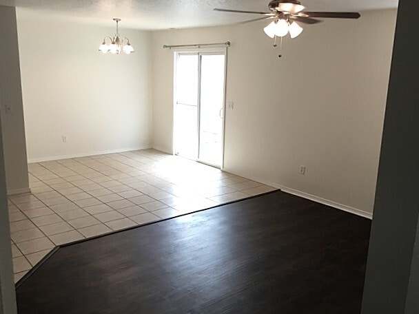 Foto del edificio - 9707 W Brogan Dr