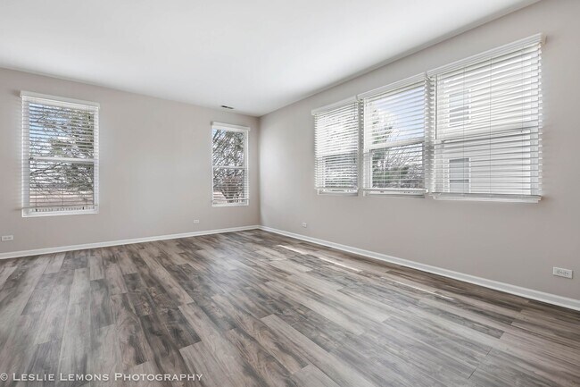 Foto del edificio - 4137 Blackstone Dr