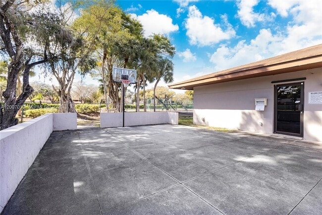 Photo - 10855 SW 112th Ave Apartment