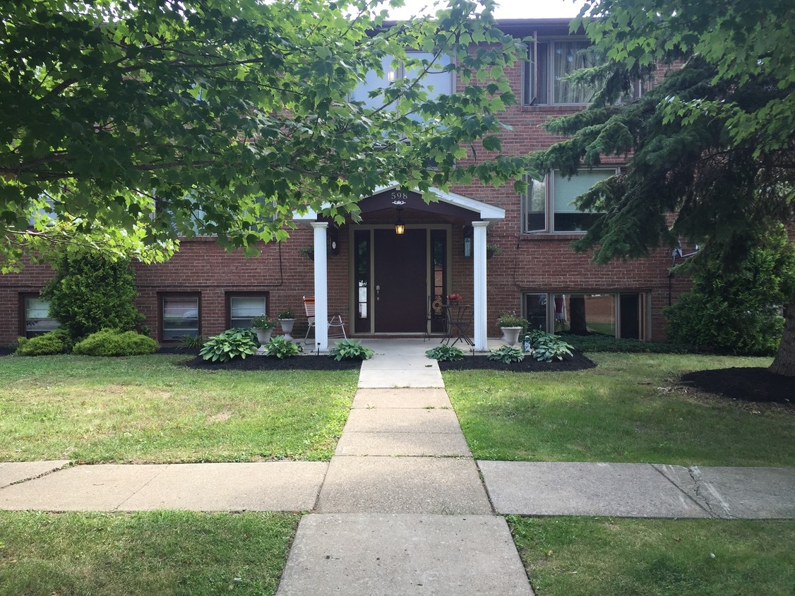 Primary Photo - 598 Dorrance Ave