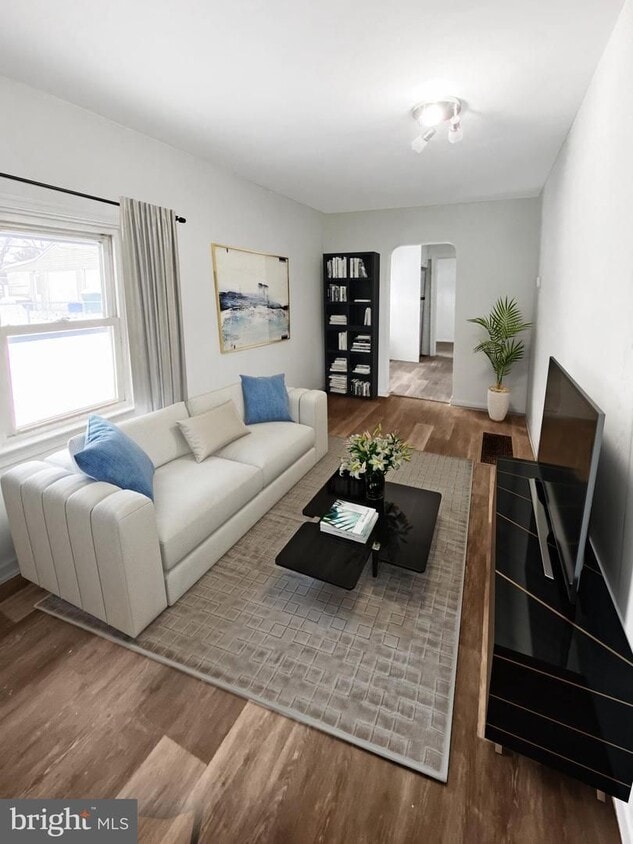 Building Photo - 201 - 364 Roberts- Sparango