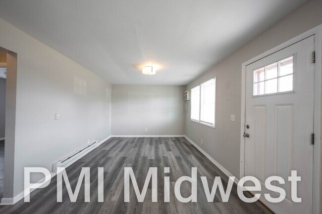 Building Photo - "Charming 2-Bedroom Retreat in Westfield – Cozy 725 Sq Ft Home Awaiting You!"