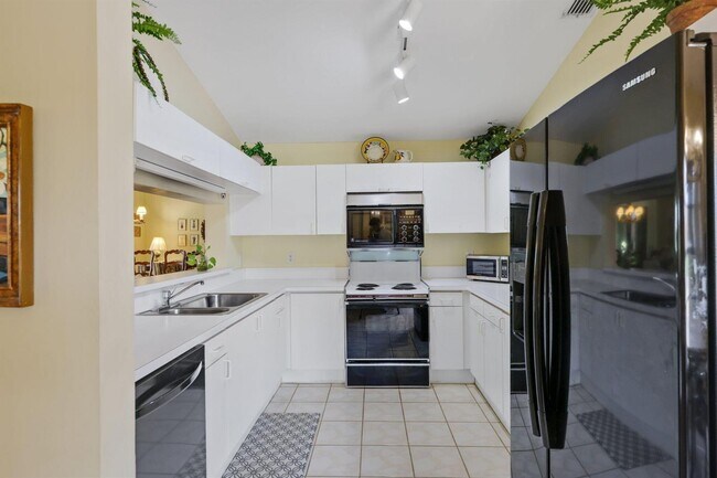 Foto del edificio - 8423 Juddith Ave