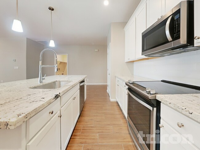 Foto del edificio - 17852 W Daley Ln