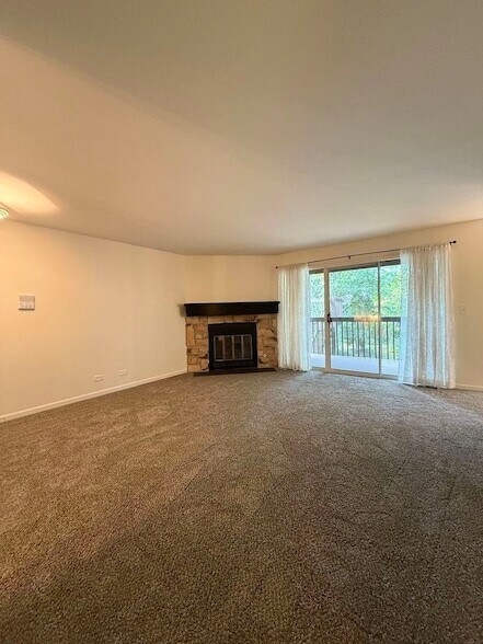 Building Photo - 534 River Front Cir