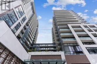 Building Photo - 460-460 Adelaide St E