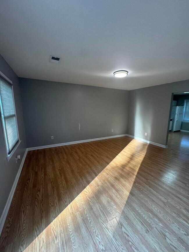 Foto del edificio - 118 Lorraine Ave