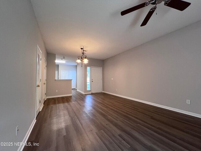 Foto del edificio - 358 Scrub Jay Dr