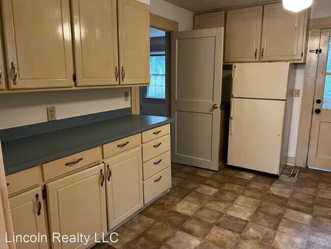 Foto del edificio - 3 br, 2 bath House - 1508 McLeod Rd*