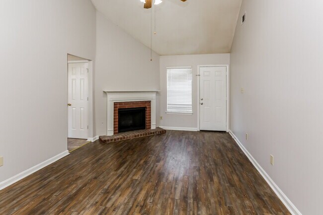 Foto del edificio - 1795 Black Bear Cir W