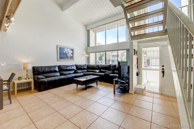 Building Photo - 741 E Coco Plum Cir