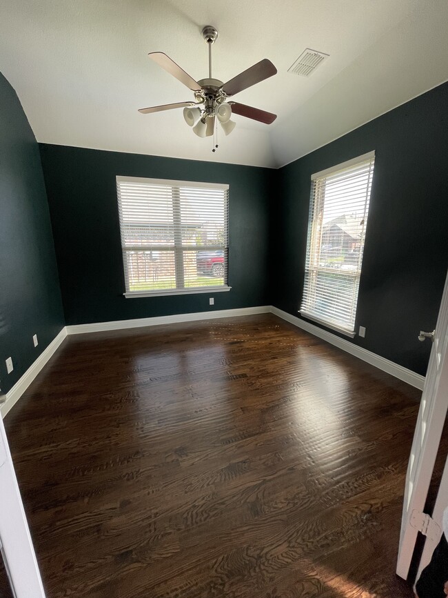 Building Photo - 1509 Bull St