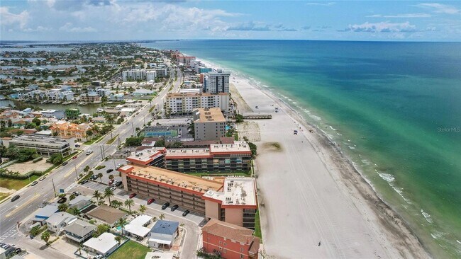 Foto del edificio - 17580 Gulf Blvd