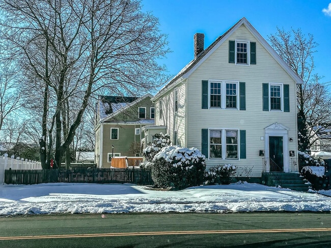 Photo - 283 Hillside Ave (Needham, MA) Apartment
