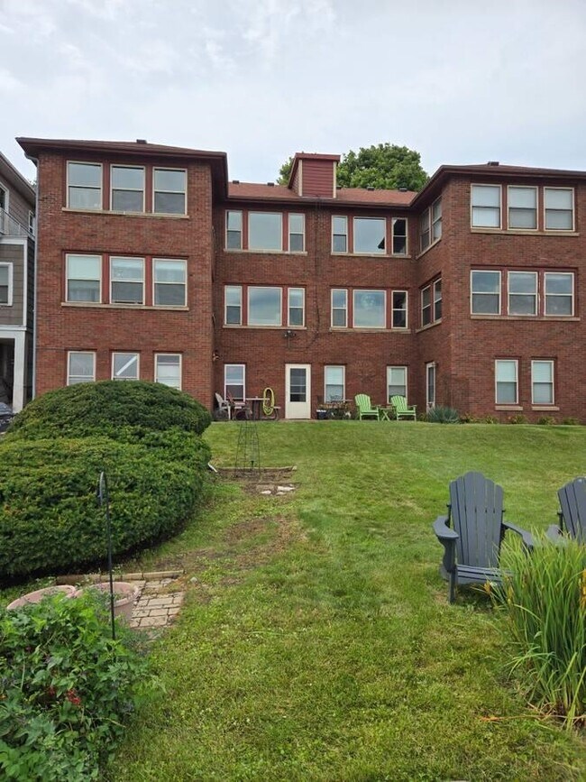 Foto del edificio - 1325 Morrison St