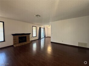 Building Photo - 6661 W Tropicana Ave