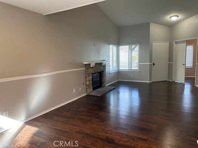 Foto del edificio - 10663 Wildrose Dr