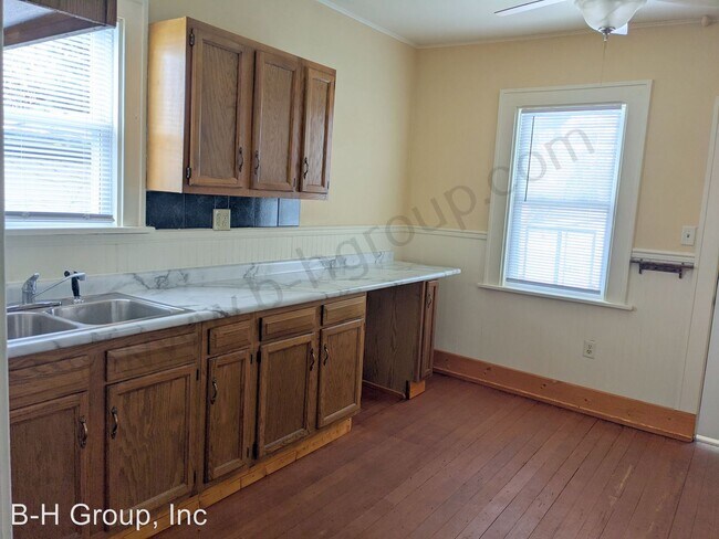 Building Photo - 4109 7th Ave
