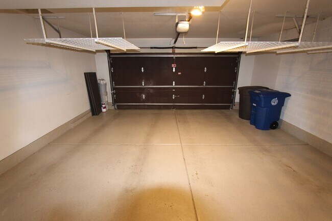 Building Photo - MOVE IN READY! Charming 2-Bedroom Townhome...